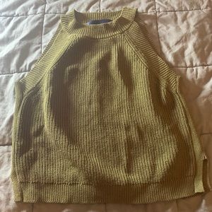 S FRANCESCA’S OLIVE GREEN HIGH NECK TOP